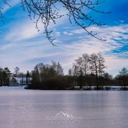 189 | Gefrorener Baggersee