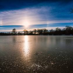 190 | Abendsonne über dem gefrorenen Baggersee