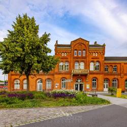 301 | Bahnhof mit Vorplatz (Heinrich-Jürgens-Platz)