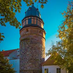 758 | Schlossturm von der Parkseite aus