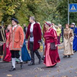 793 | Ausmarsch vom Schloss zur Innenstadt