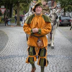 857 | Ausmarsch vom Schloss zur Innenstadt