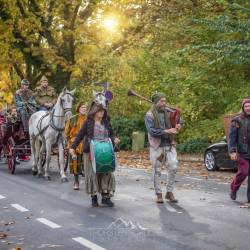 #790 · Ausmarsch vom Schloss zur Innenstadt