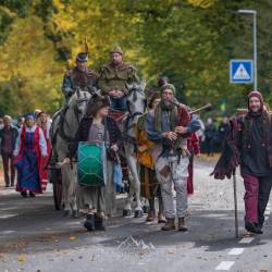 #794 · Ausmarsch vom Schloss zur Innenstadt
