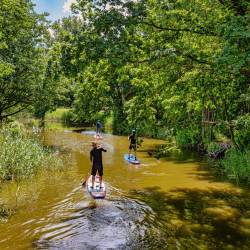 #1658 · Die Lohne in Blickrichtung Flöthüde mit Stand-up Paddlern