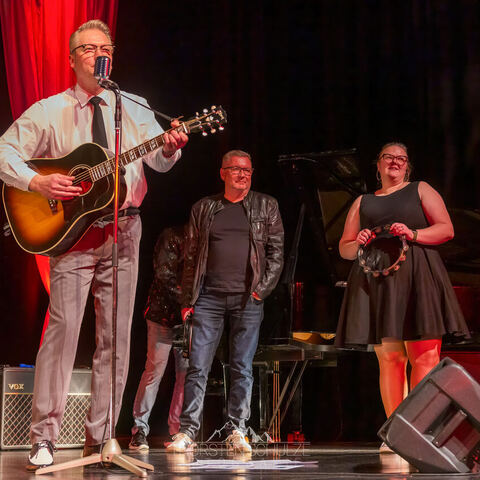 #2255 · Downbeat Benefizkonzert Dezember 2024 im Theater Diepholz - Downbeat sind Carsten Politzky, Rolf Langkamp, Jan Heyer und Thomas Wilker