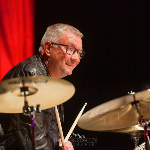 #2178 · Downbeat Benefizkonzert Dezember 2024 im Theater Diepholz - Downbeat sind Carsten Politzky, Rolf Langkamp, Jan Heyer und Thomas Wilker