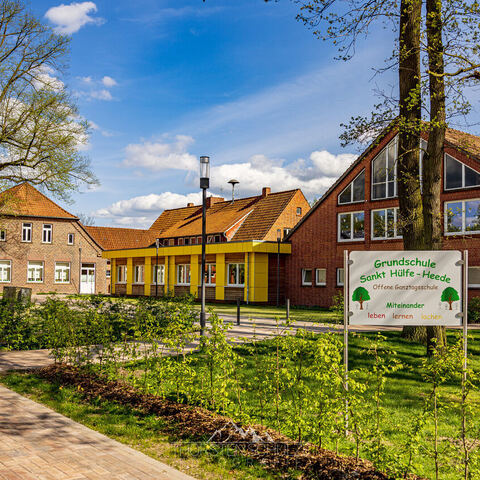 #1738 · Grundschule