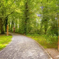 #317 · Stelenpfad am Schloss